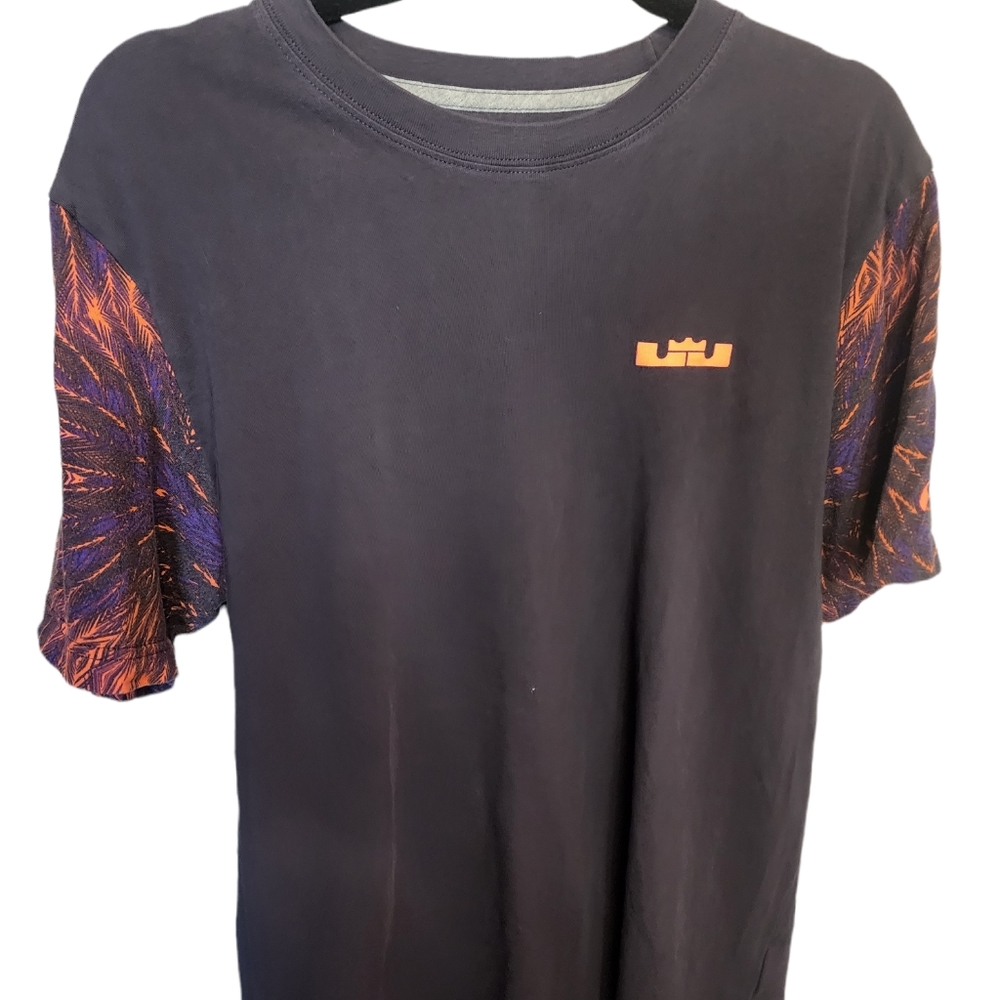 Nike‎ LeBron James hummingbird tshirt
